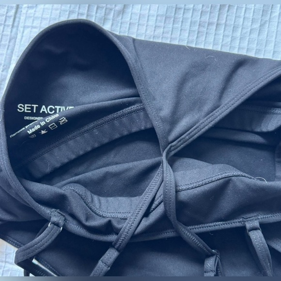 BLACK SETACTIVE WORKOUT BRA - Picture 2 of 5